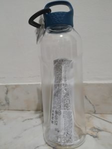 garrafa plástica com gancho