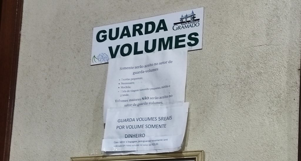 Guarda volumes na rodoviária de Gramado