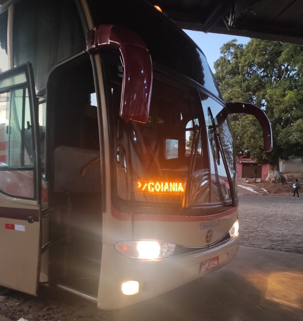 Como ir de Pirenópolis a Goiânia de ônibus