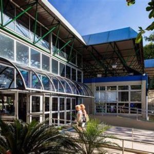 Sesc oferece passagens gratuitas para RJ e BA aos moradores de Goiás. Entenda quem tem direito